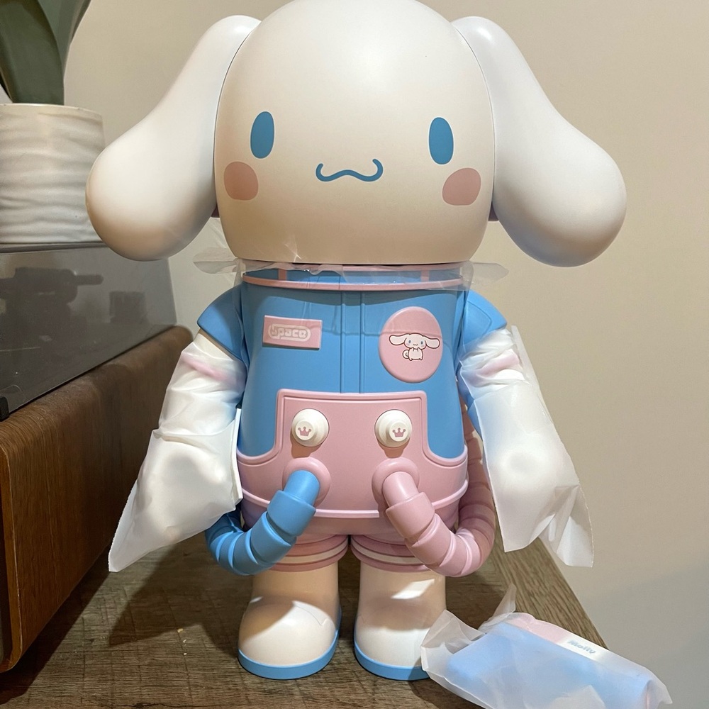 Space Molly HELLO KITTY AND FRIENDS 400% Cinnamoroll